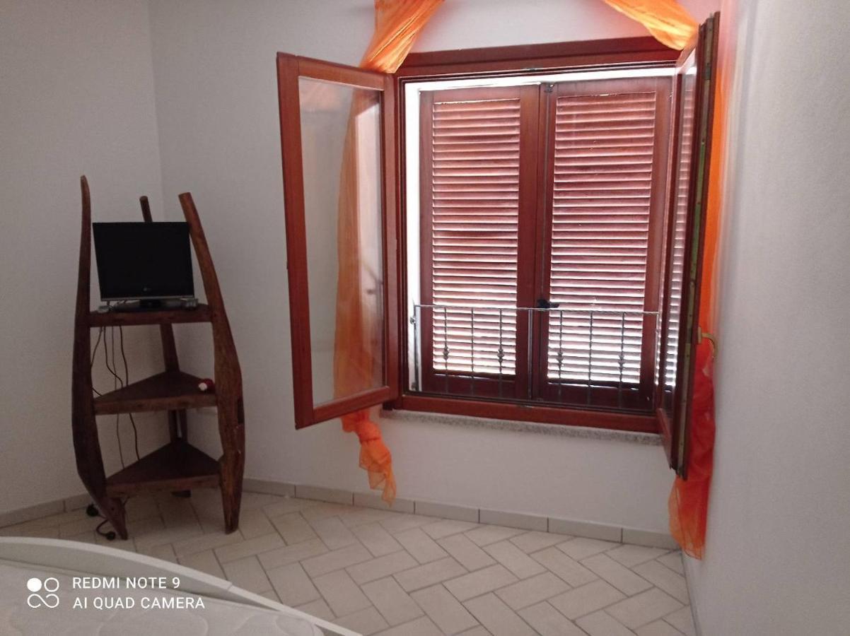 Casa Luna Santa Teresa Gallura Eksteriør billede